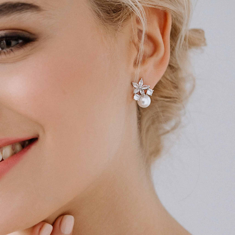 Ohrringe Fleur mit Perle Silber